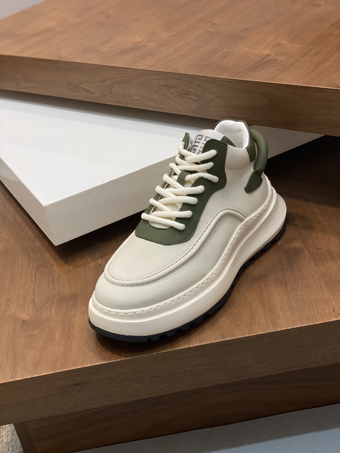 Givenchy sz38-45 hnm0115