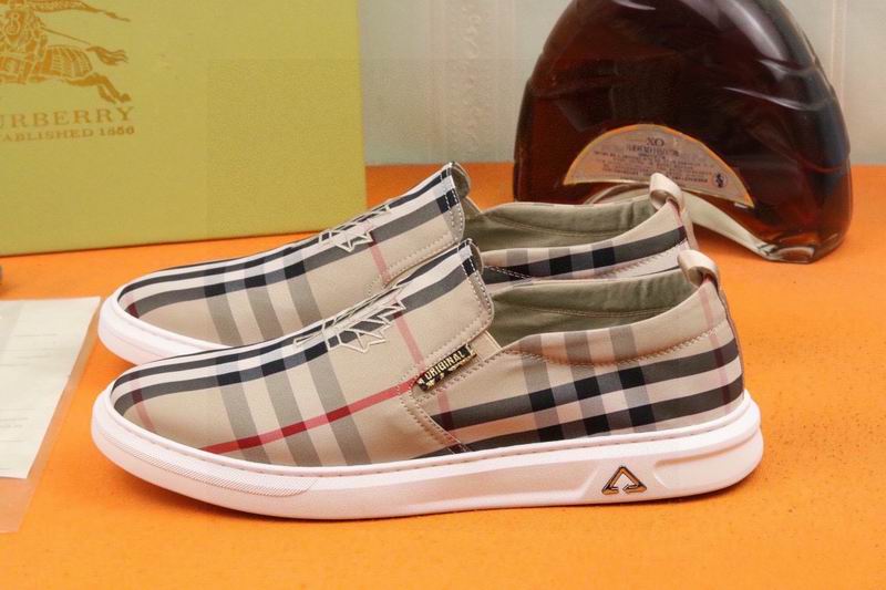 Burberry sz38-43  hnm0135