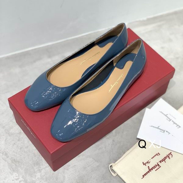 Ferragamo sz35-40 XJ0107
