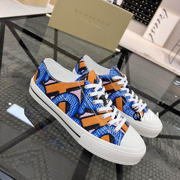 Burberry sz38-44 WM0210