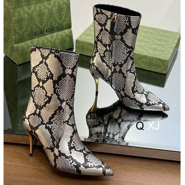 Gucci sz35-40 XJ0327