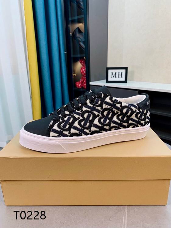 Burberry sz38-45 0332