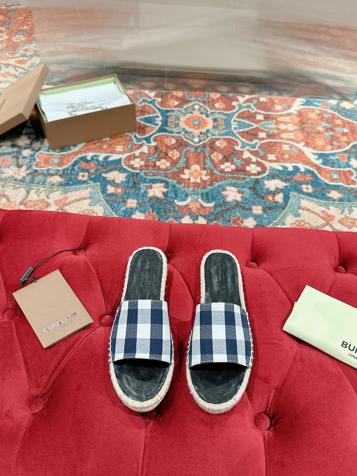 Burberry sz35-44 h0602