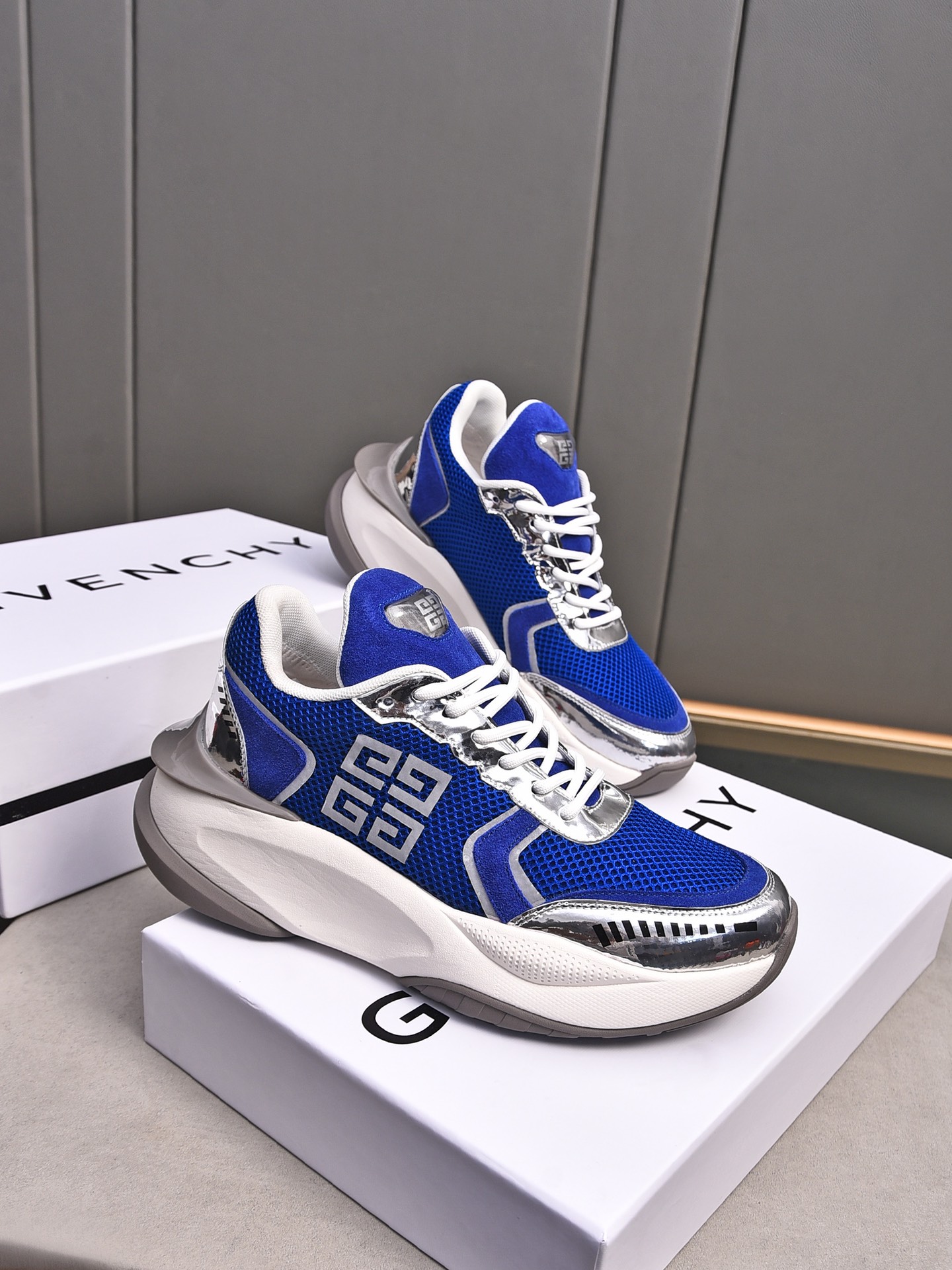 Givenchy sz39-44 h0611