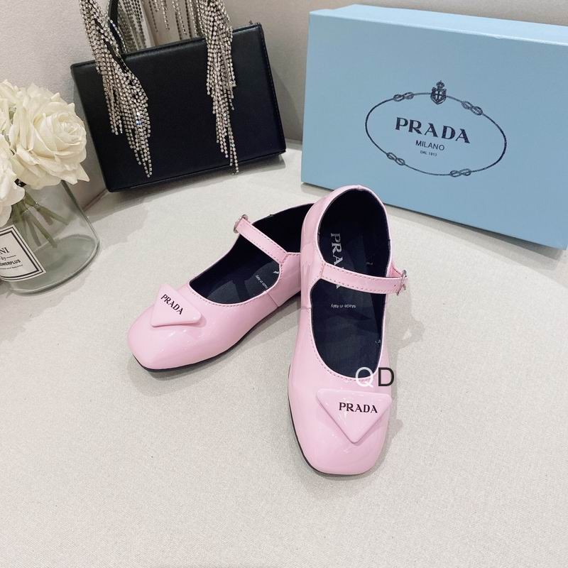 Prada Kid shoes -Ts