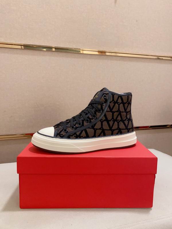 2025 Valentino High Cut 0221