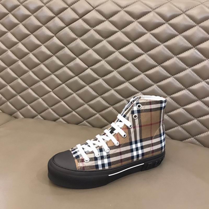 2025 Burberry Male High top shoes 0218