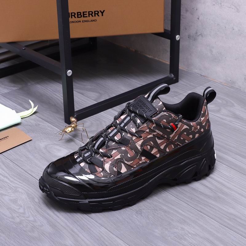 2025 Burberry Male Sneakers 0901