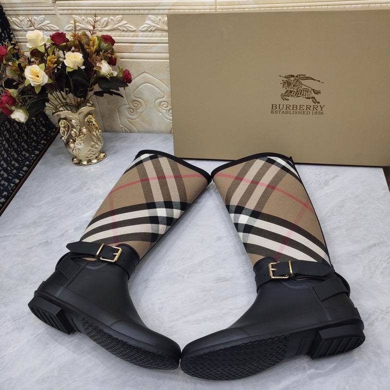 Burberry boots Ts 1