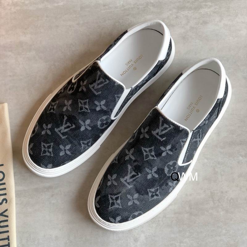 LV Casual shoes man Ts