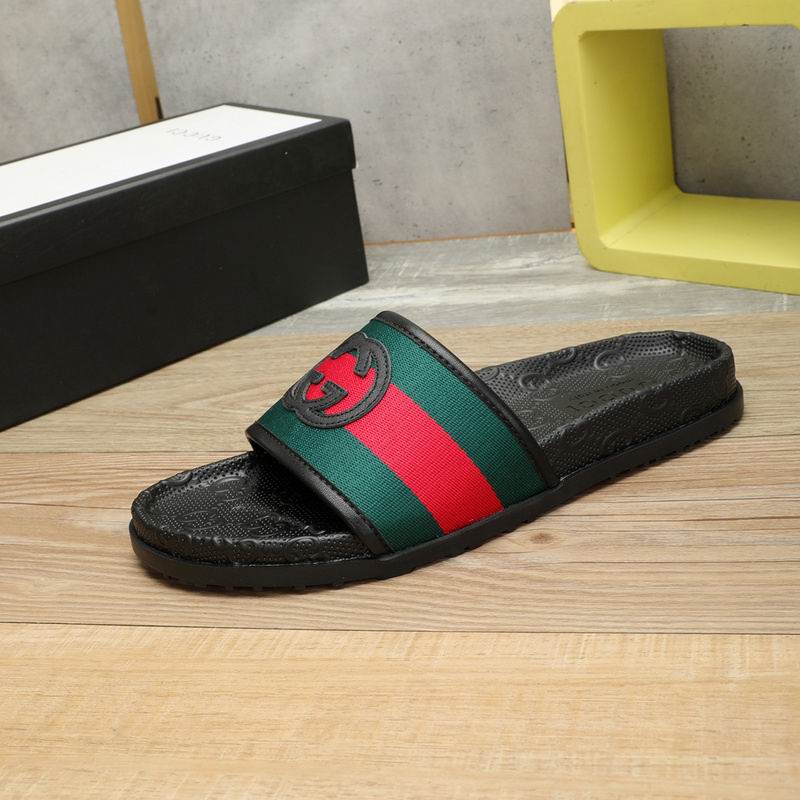 Gucci slippers man Ts