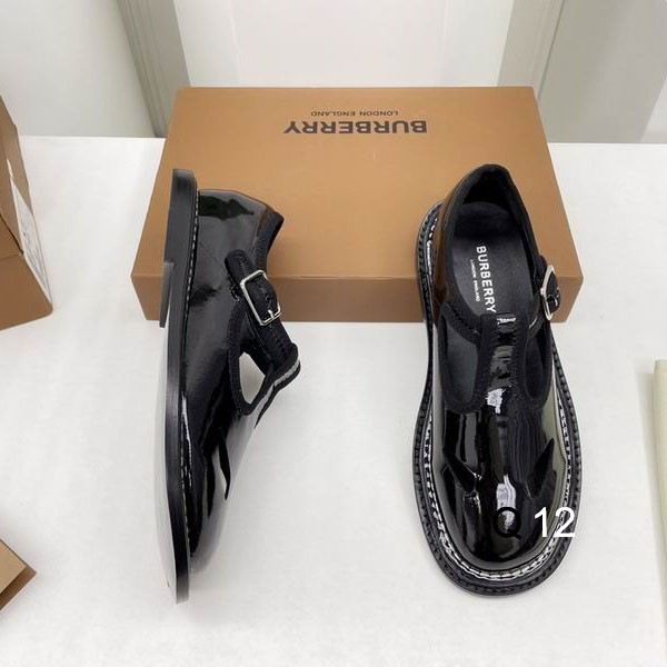 Burberry  Casual shoes woman Ts