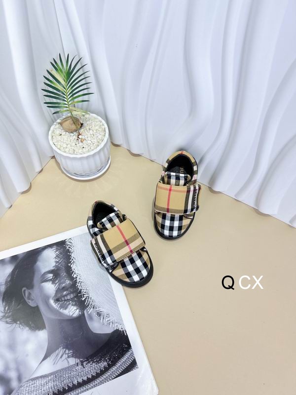 Burberry sz21-28 CX0401