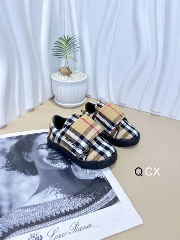 Burberry sz21-28 CX0401