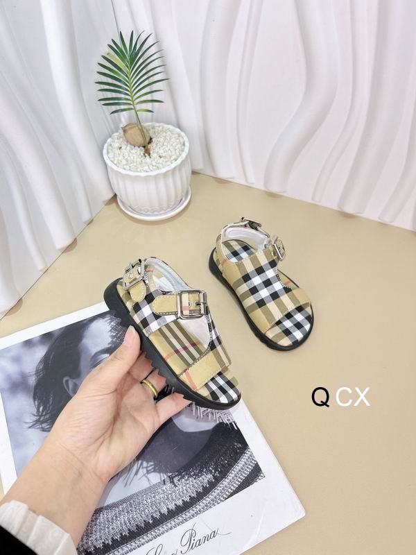 Burberry sz21-28 CX0403