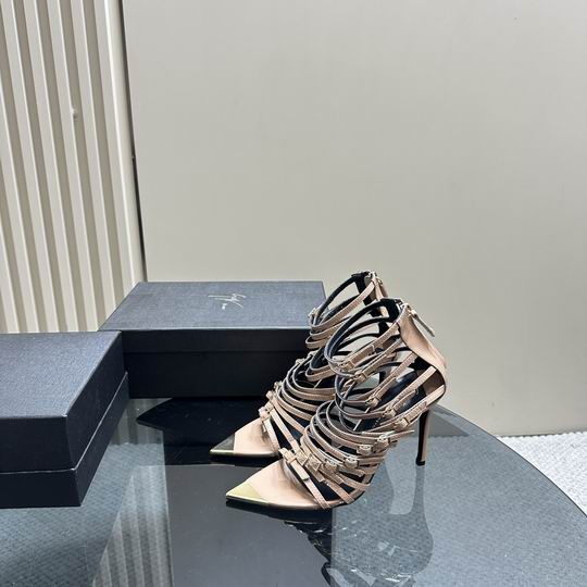 Giuseppe Zanotti sz35-40 mnh0309