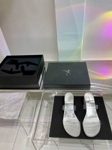 Giuseppe Zanotti sz35-40 mnh0312