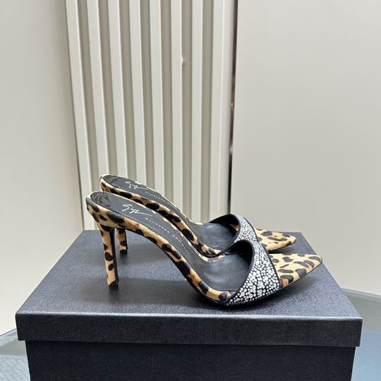 Giuseppe Zanotti sz35-40 mnh0418