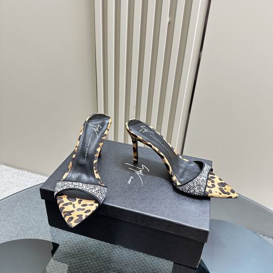 Giuseppe Zanotti sz35-40 mnh0418