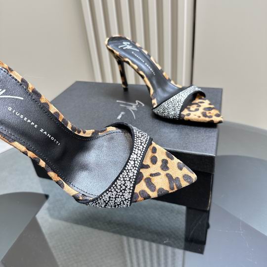 Giuseppe Zanotti sz35-40 mnh0418