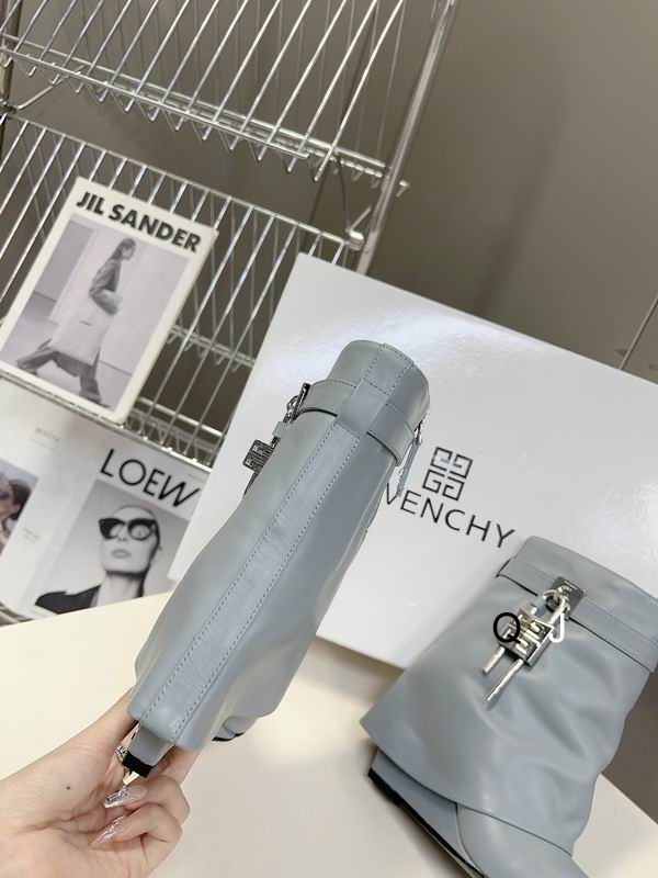 Givenchy sz35-40 4C XJ1101