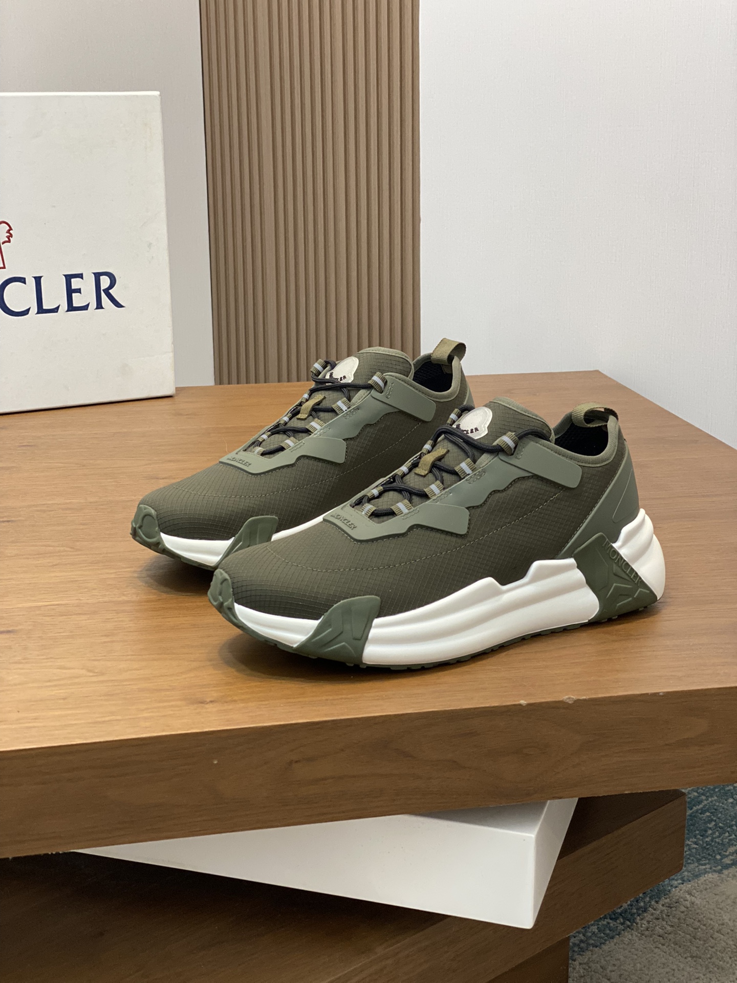 Moncler sz39-44 h0605